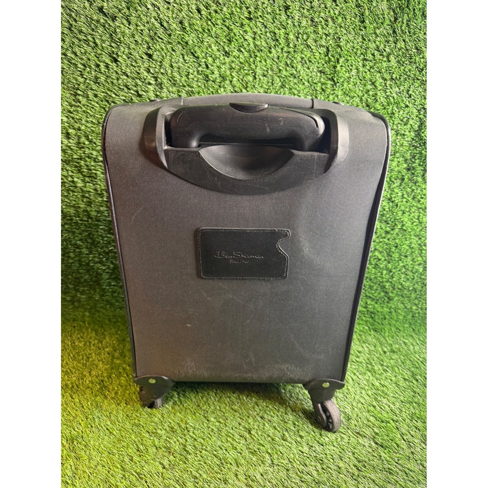 Ben Sherman Carry On Spinner Suitcase Charcoal Gray Softside Rolling Luggage - Picture 6 of 12